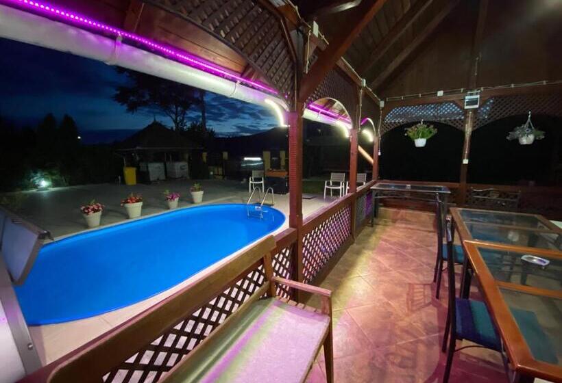 Апартаменты 2 Спальни, Vila Eszter