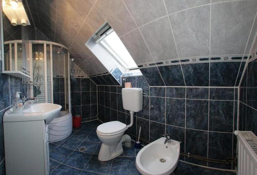 Апартаменты 2 Спальни, Vila Eszter