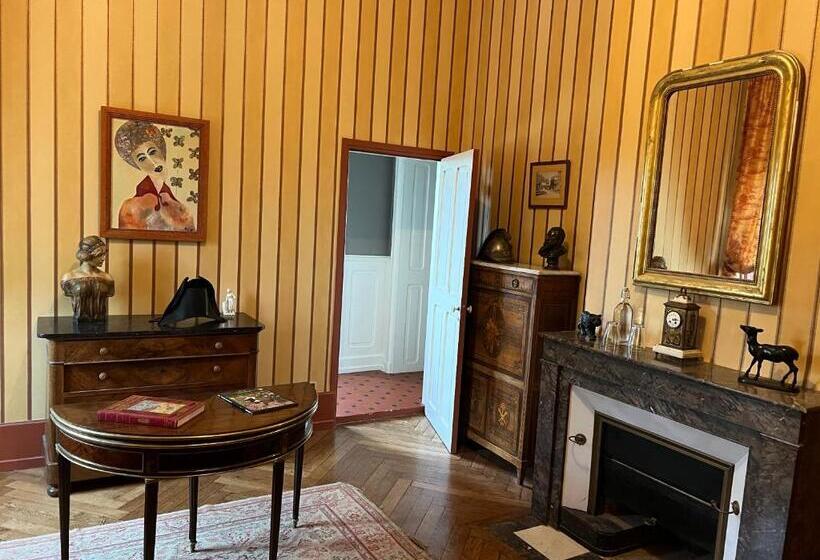 Люкс, Chateau Des Faugs
