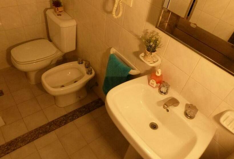 شقة غرفة واحدة, Apart Hotel Family