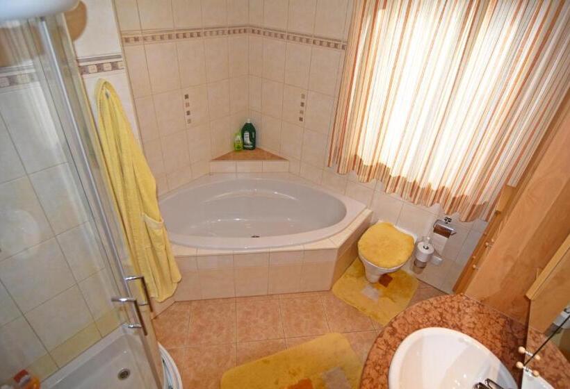 Дом 4 Спальни, Wandlehenhof