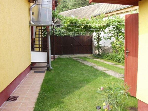 اتاق استاندارد با سرویس بهداشتی مشترک, Zách Klára Utcai Apartman