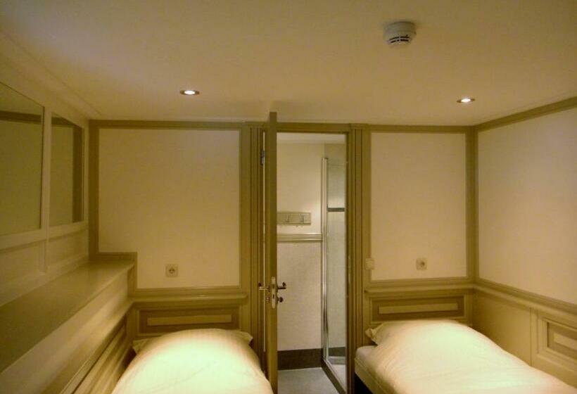 Standard Room Lake View, Kapitein Anna