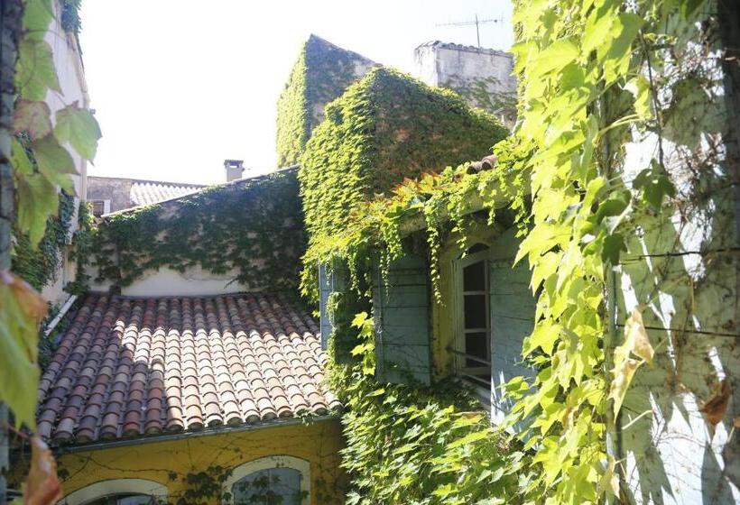 آپارتمان لوکس 1 خوابه, La Résidence Arles Centre