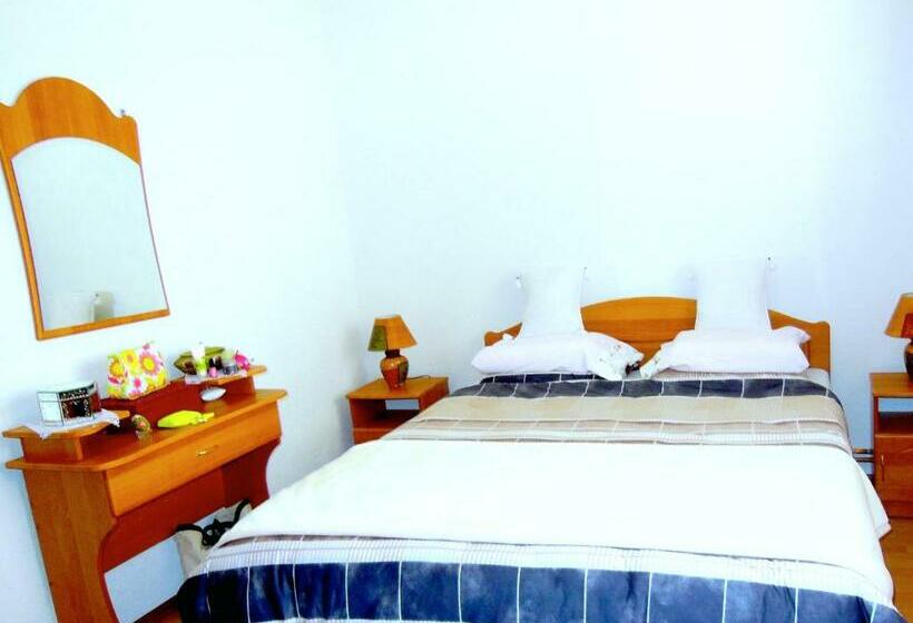 חדר סטנדרט חדר אמבטיה משותף, Guesthouse Relax And Fly Sarajevo