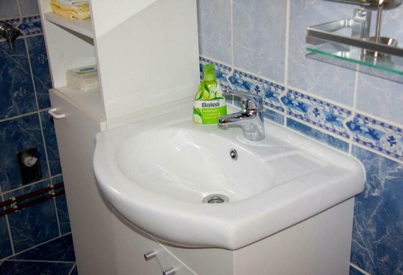 חדר סטנדרט חדר אמבטיה משותף, Guesthouse Relax And Fly Sarajevo