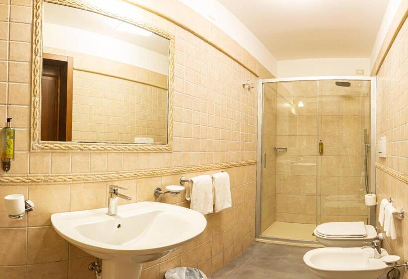 اتاق استاندارد چهار تخته, Country House Il Cascinale