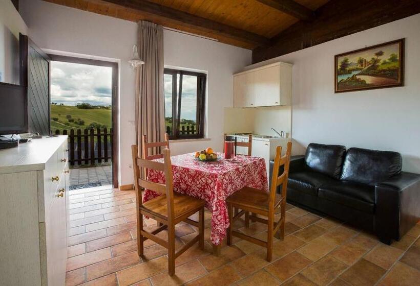 آپارتمان 1 خوابه با چشم‌انداز دریا, Country House Il Cascinale