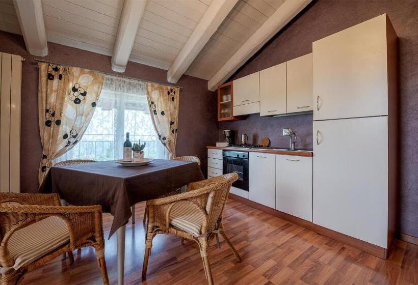 Апартаменты 1 Спальня с Видом, La Rosa Gialla Bio Apartments & Rooms