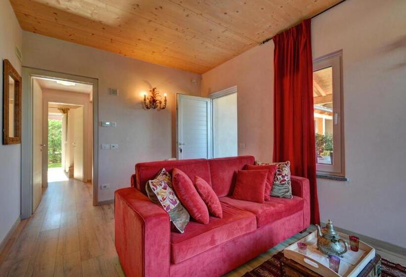 Апартаменты 1 Спальня Нижний Этаж, La Rosa Gialla Bio Apartments & Rooms