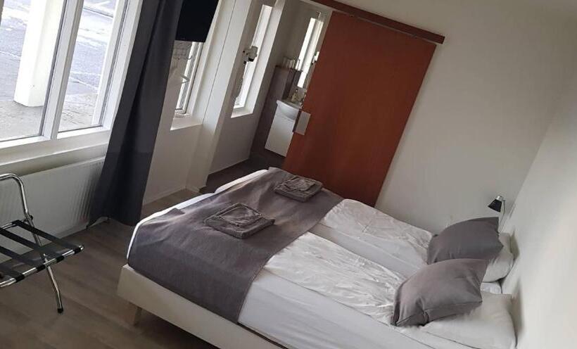 Номер Стандарт Трехместный, Apotek Guesthouse