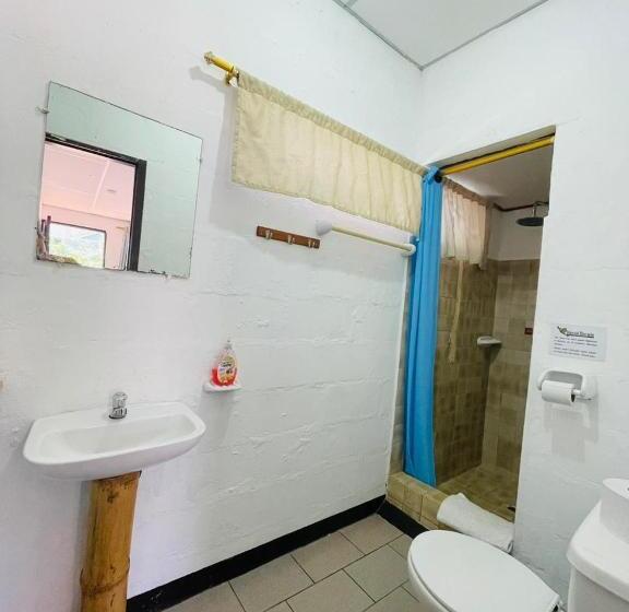Номер Стандарт Трехместный, Hostal Darwin B&b