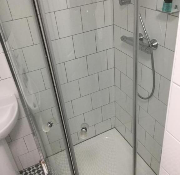 Номер Стандарт, Rolling Wave Guesthouse