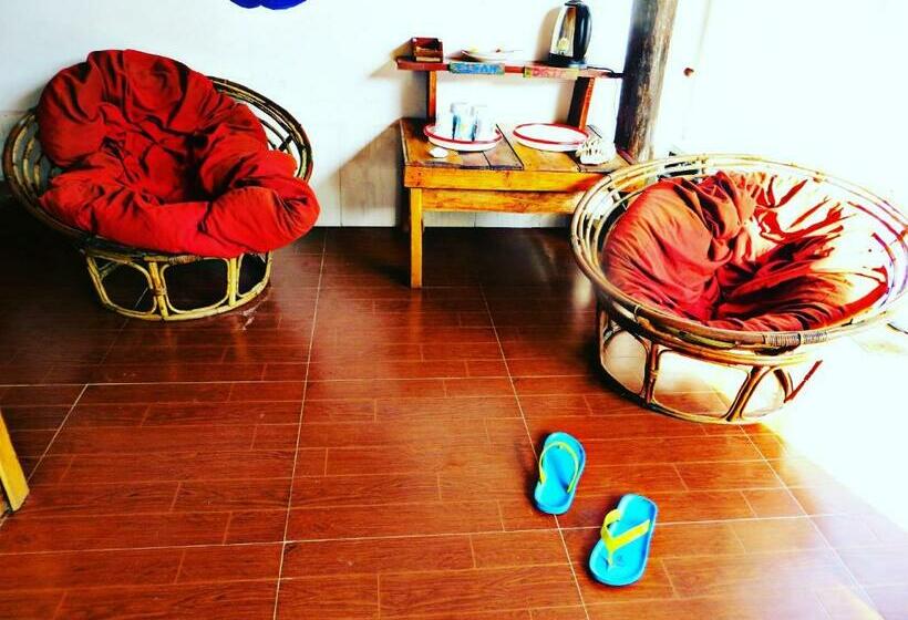 اتاق استاندارد, Sunflower Guesthouse