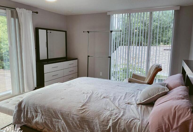 Номер Economy, A Home Away From Home