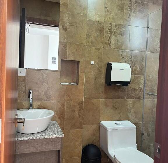 컴포트 트리플 룸, Hostal Camil