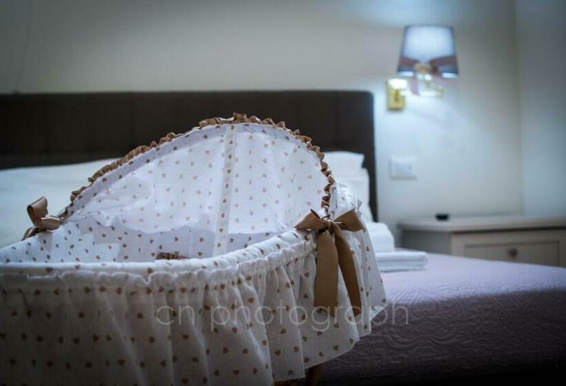 سوئیت با تخت بزرگ, La Dimora Del Falconiere   Luxury Suites