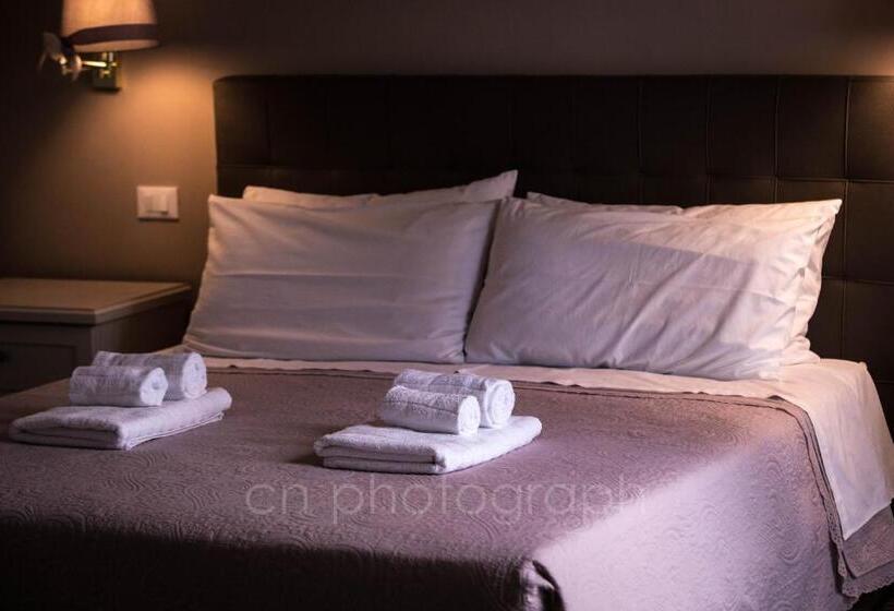 デラックスルーム, La Dimora Del Falconiere   Luxury Suites