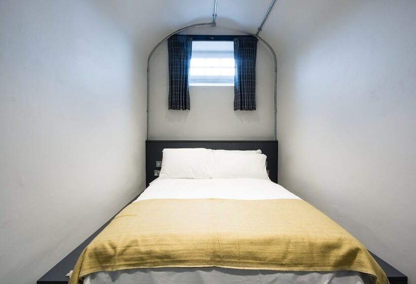 带共用浴室的标准房间, Code Pod – The Court  Edinburgh
