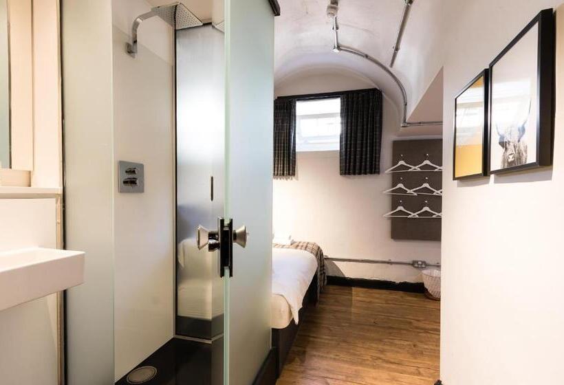 标准间, Code Pod – The Court  Edinburgh