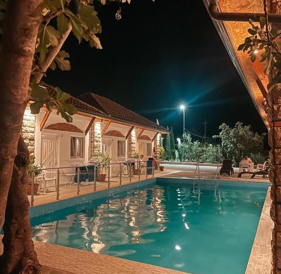 اتاق اکونومی, Guesthouse Lord Byron