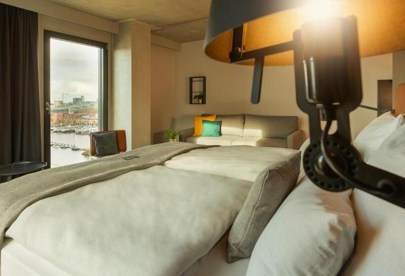 חדר אקזקיוטיב, Holiday Inn   The Niu, Fender Amsterdam