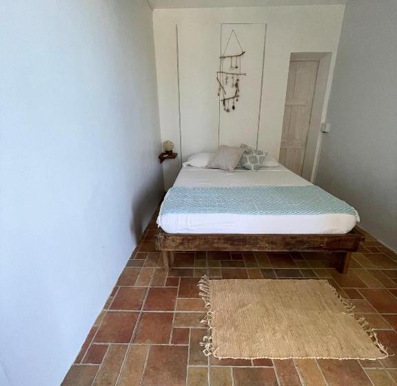 غرفة إقتصادية, Bird Island Bungalows