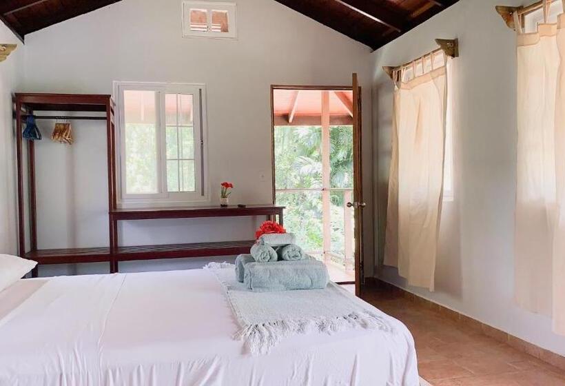 غرفة قياسية مزوَّدة بشُرفة, Bird Island Bungalows