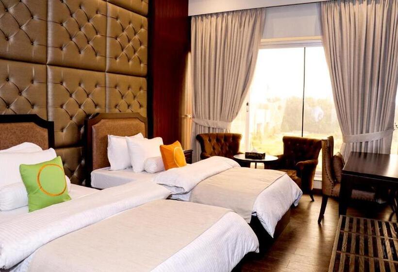 سوئیت پرزیدنت, Circle Club Faisalabad