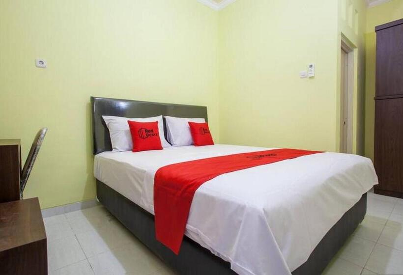 Номер Economy, Reddoorz Near Petra University 2