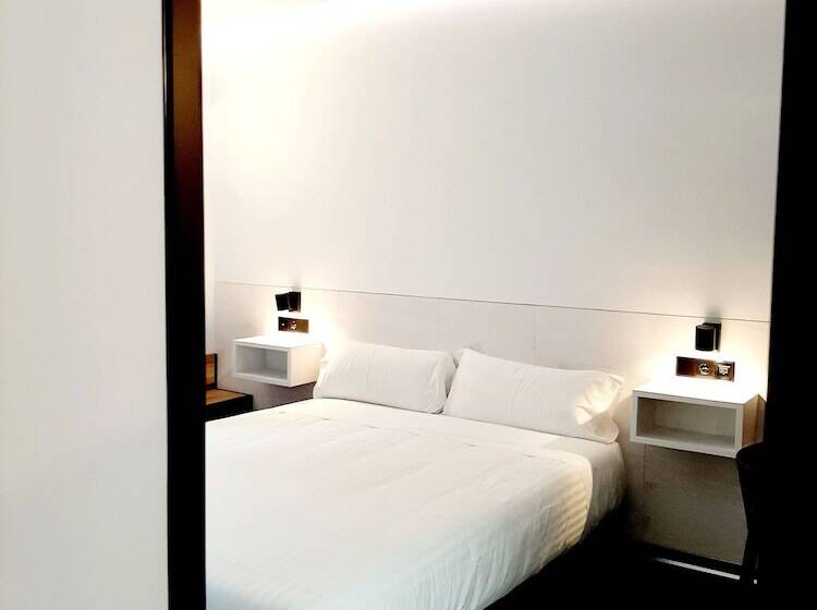 اتاق استاندارد یک نفره, Melibea By Gaiarooms