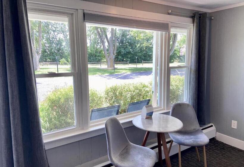 Номер Deluxe, Elk Rapids Lakeshore Inn