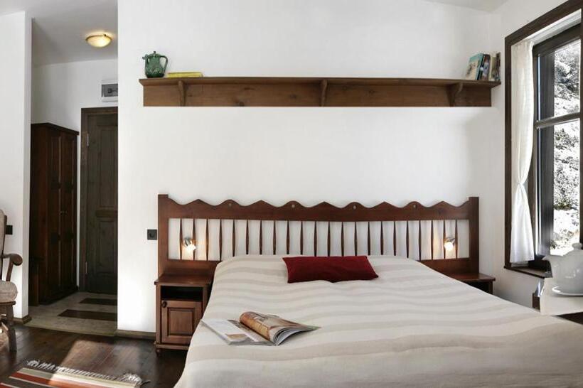 اتاق استاندارد سه نفره, Family Hotel Arkan Han