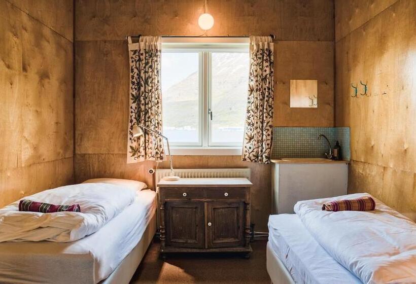اتاق استاندارد با سرویس بهداشتی مشترک, Hafaldan Hi Hostel   Harbour Building