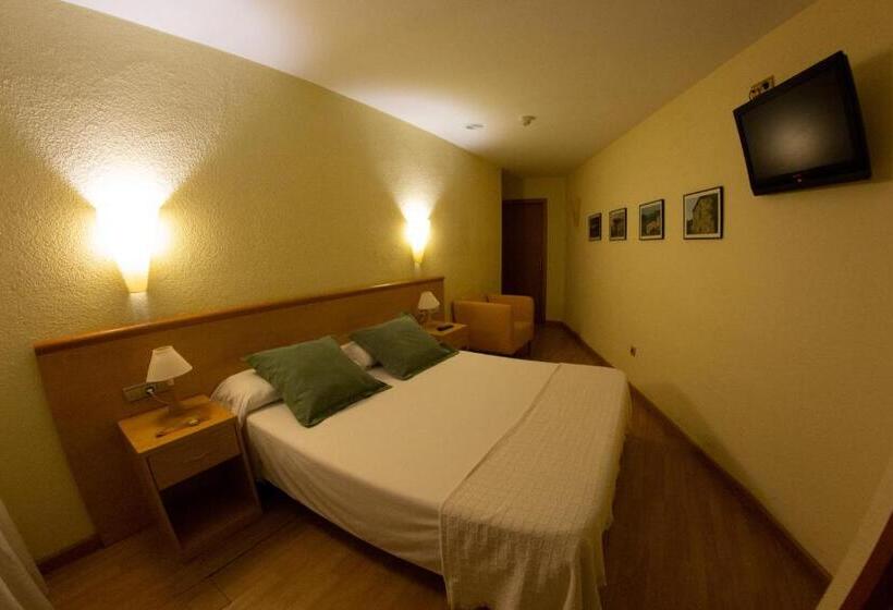 Номер Стандарт, Hostal Cabrerès