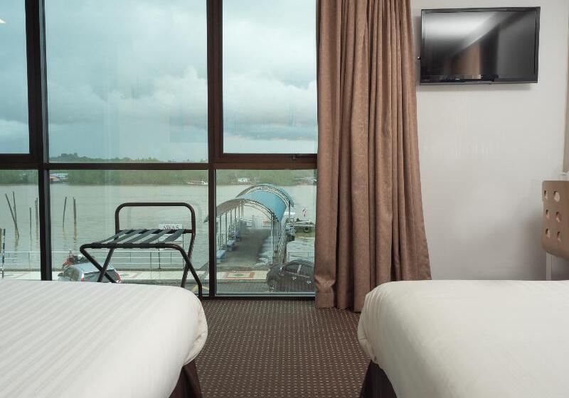 디럭스 룸, Capital O 90083 Riverfront Inn