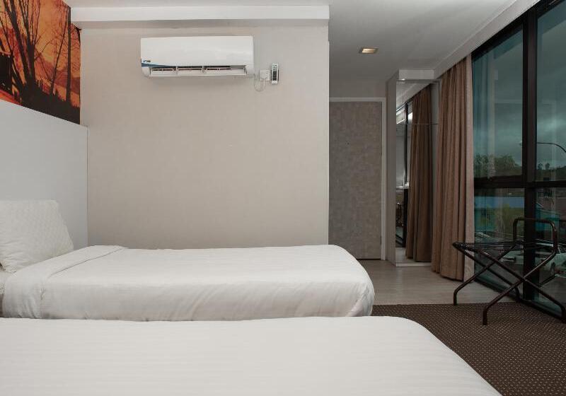 디럭스 룸, Capital O 90083 Riverfront Inn