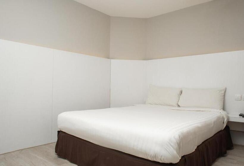 스탠다드 룸, Capital O 90083 Riverfront Inn