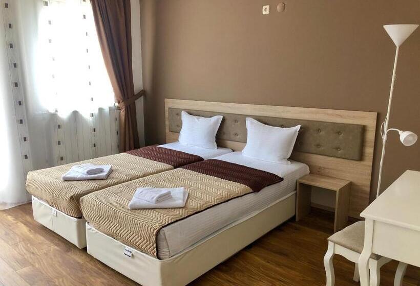 اتاق استاندارد با بالکن, Family Hotel Ring & Thermal
