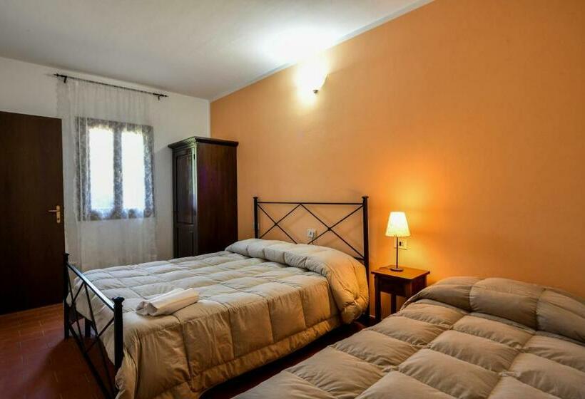 Номер Стандарт Трехместный, Agriturismo La Valle Dei Bronzetti