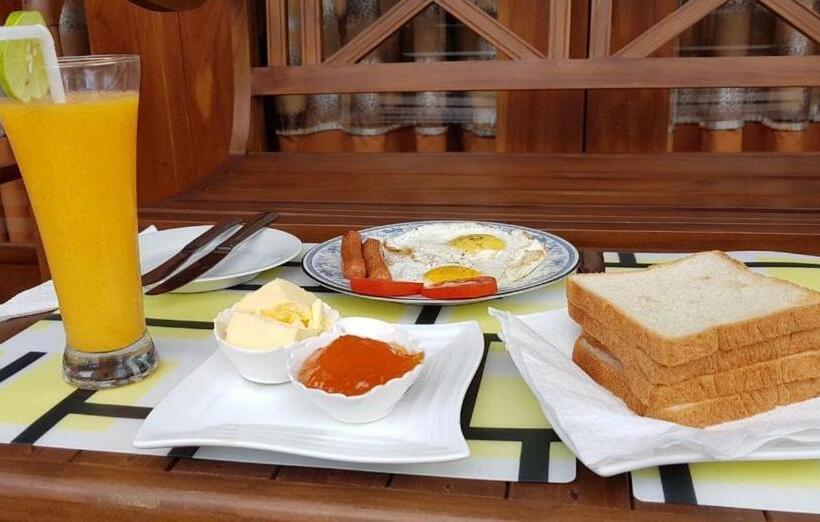 اتاق استاندارد با بالکن, Anthony Guesthouse