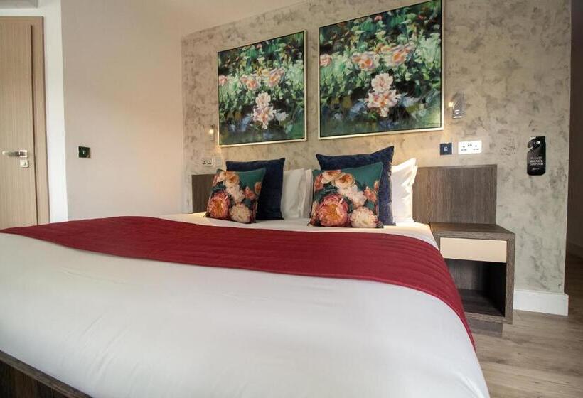 Апартаменты Deluxe 1 Спальня, Signature Suites