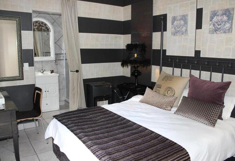 Номер Economy, House And Heart Guest House