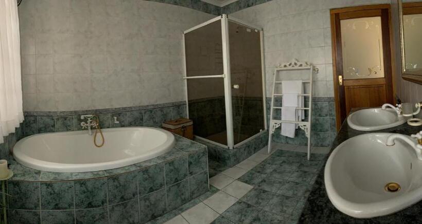 Номер Deluxe Вид на Сад, House And Heart Guest House