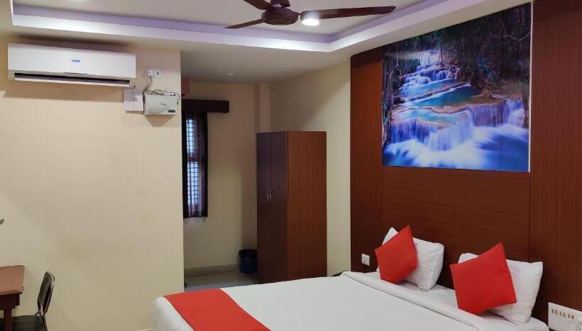 デラックスルーム, Kumaran Millenium Residency