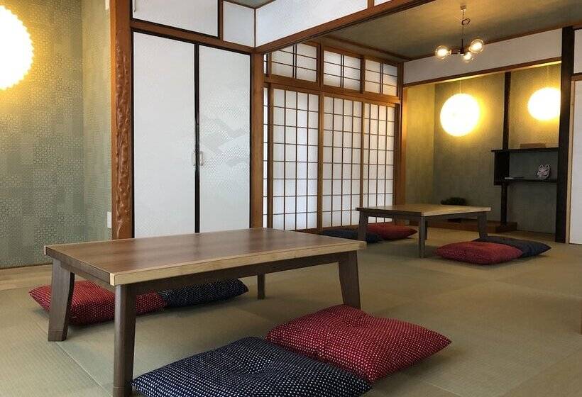 تختخواب در اتاق مشترک, Santiago Guesthouse Naha