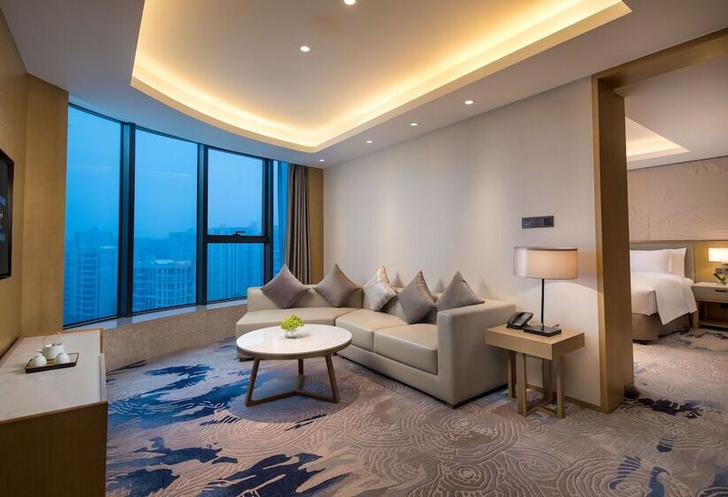 Люкс Повышенной Комфортности, Wyndham Grand Plaza Royale Yuzhou Xiamen   Wuyuan Bay