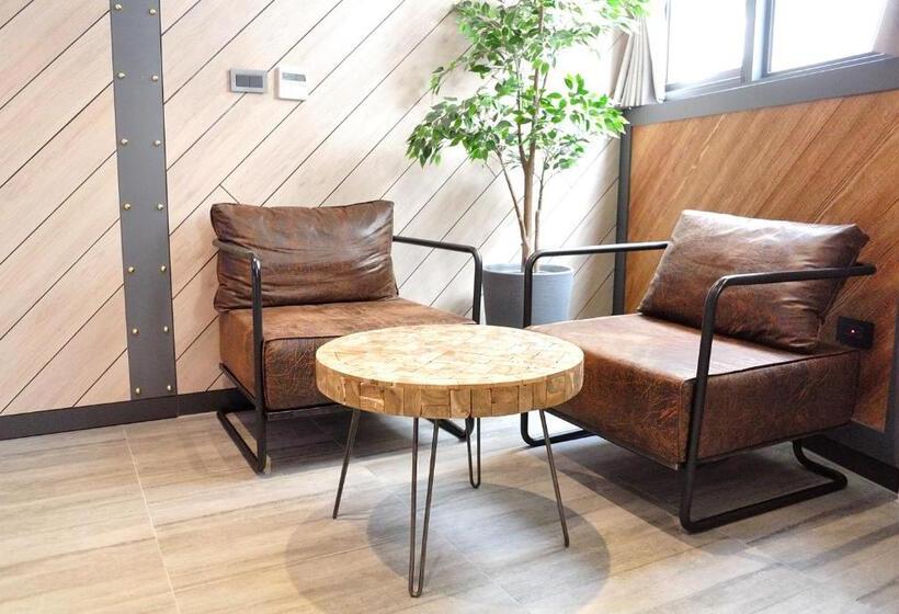 اتاق سوپریور سه تخته, K