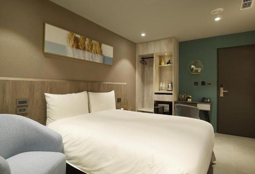 اتاق لوکس, K