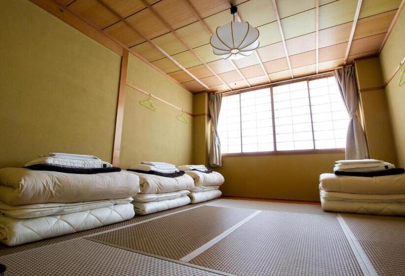 Номер Стандарт Четырехместный Совместный Санузел, Trip & Sleep Hostel
